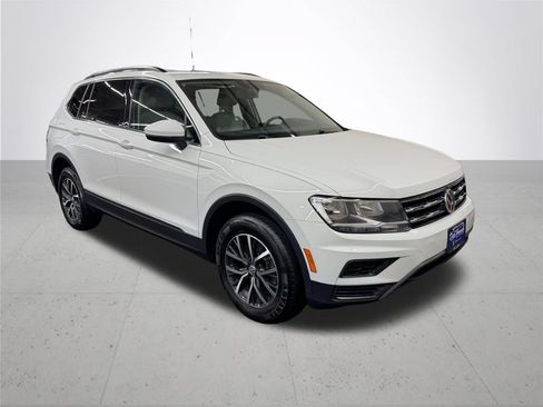 Used 2020 Volkswagen Tiguan SE w/ Panoramic Sunroof Package AWD/4WD image 10