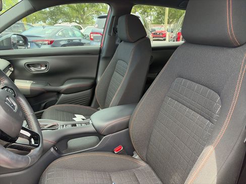 Used 2024 Honda HR-V Sport image 4