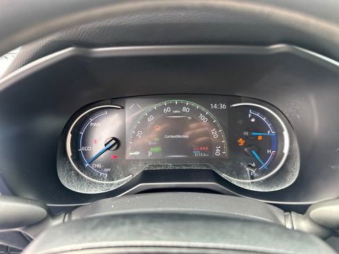 Used 2025 Toyota RAV4 LE AWD/4WD image 32