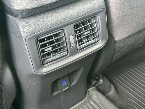 Used 2024 Toyota RAV4 LE AWD/4WD image 14
