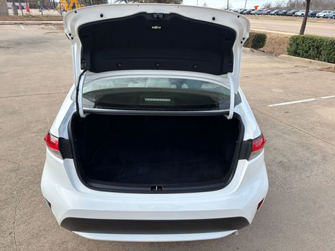 Used 2022 Toyota Corolla LE image 7