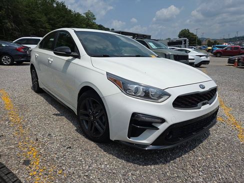 Used 2020 Kia Forte GT-Line w/ GT-Line Premium Package FWD image 3