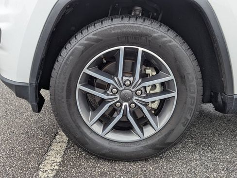 Used 2020 Jeep Grand Cherokee Limited RWD image 9