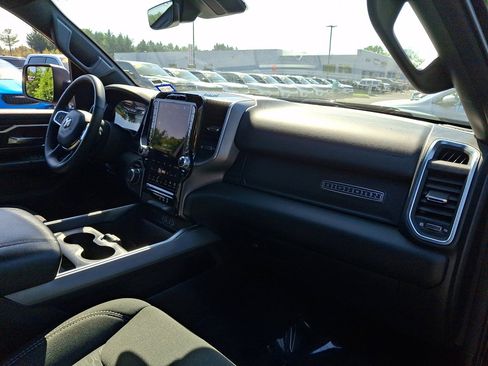 Certified 2025 RAM 1500 Big Horn AWD/4WD image 11