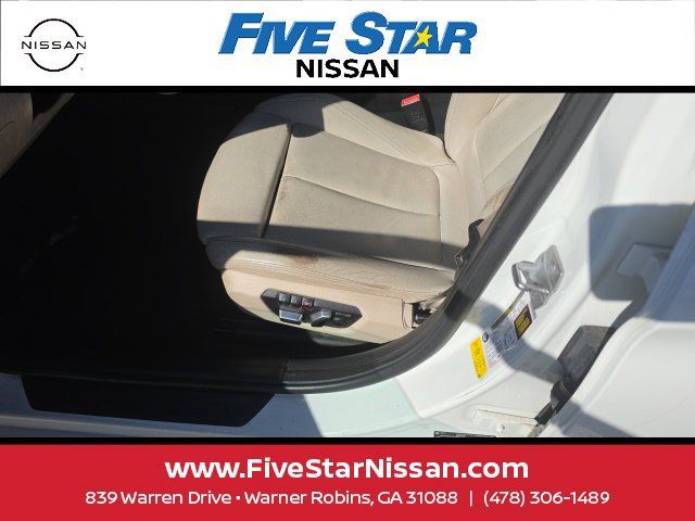Used 2016 BMW 320i Sedan RWD image 15