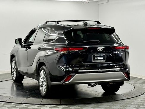 Used 2026 Toyota Highlander Platinum AWD/4WD image 12