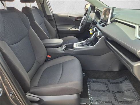 Used 2025 Toyota RAV4 LE AWD/4WD image 20