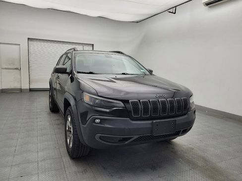 Used 2019 Jeep Cherokee Trailhawk AWD/4WD image 14