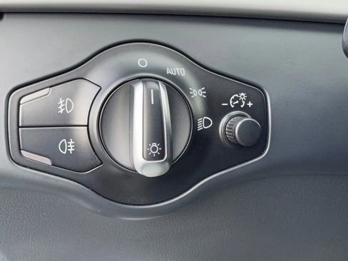 Used 2015 Audi A4 Premium w/ Audi MMI Navigation image 25