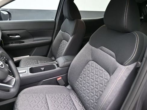 New 2026 Nissan Kicks SV w/ Illumination Package FWD image 19