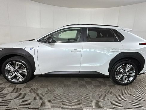Used 2023 Subaru Solterra AWD image 7