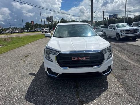 Used 2024 GMC Terrain SLE FWD image 8