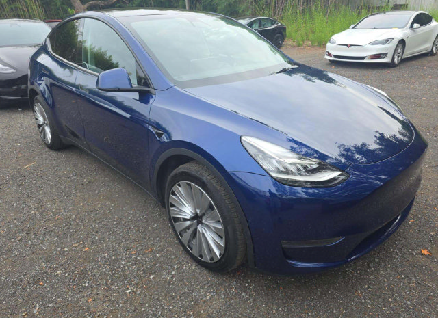 Used 2022 Tesla Model Y Long Range AWD/4WD image 2