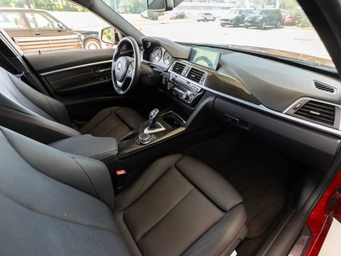 Used 2018 BMW 330i xDrive Sedan AWD/4WD image 22