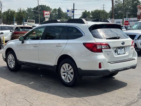 Used 2016 Subaru Outback 2.5i Premium AWD/4WD image 6