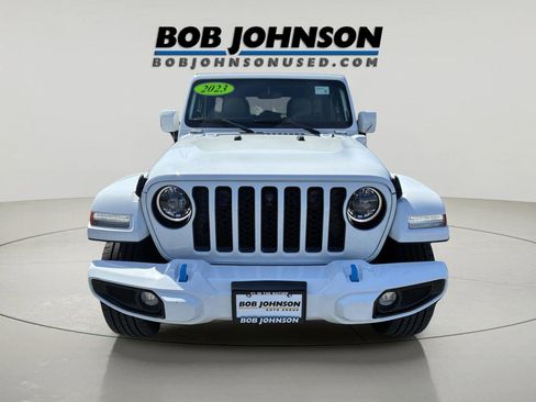 Used 2023 Jeep Wrangler Unlimited Sahara AWD/4WD image 9