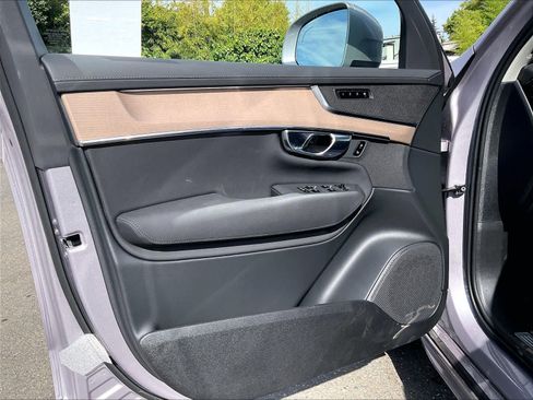 New 2026 Volvo XC90 B5 Plus w/ Protection Package AWD/4WD image 24