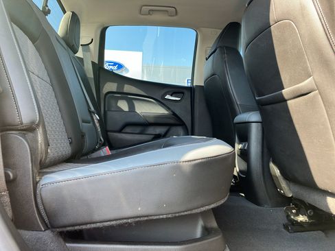 Used 2019 Chevrolet Colorado Z71 AWD/4WD image 32
