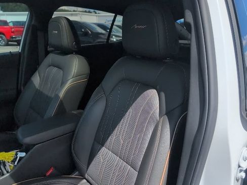 Used 2024 Buick Envista Avenir FWD image 21