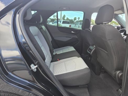 Used 2019 Chevrolet Equinox LS FWD image 16