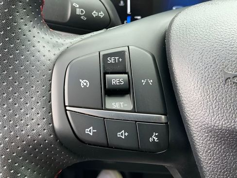 Used 2023 Ford Escape ST-Line w/ Equipment Group 301A FWD image 31