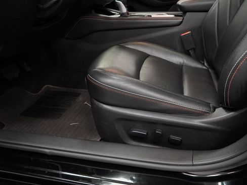 Used 2024 Nissan Altima 2.5 SR w/ SR Premium Package FWD image 25
