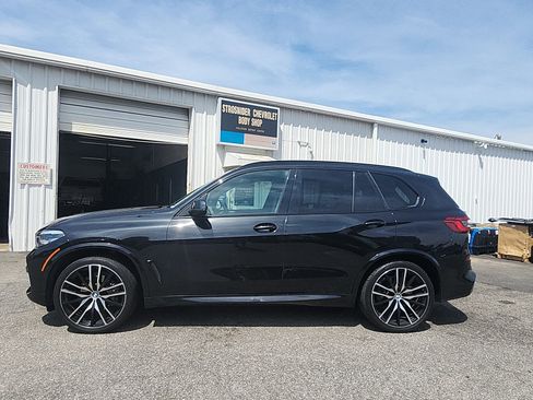 Used 2020 BMW X5 sDrive40i w/ M Sport Package RWD image 2