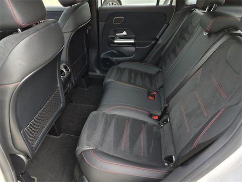 Certified 2025 Mercedes-Benz GLA 250 image 31