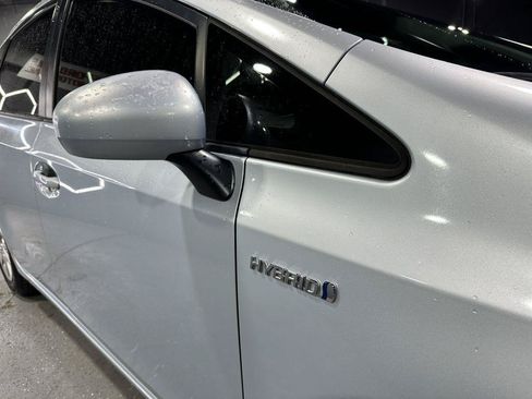 Used 2012 Toyota Prius V Two FWD image 40