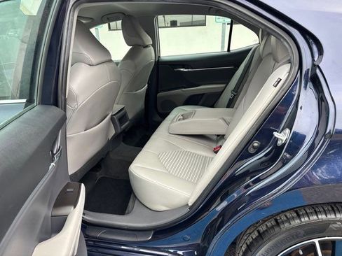 Used 2021 Toyota Camry SE FWD image 17