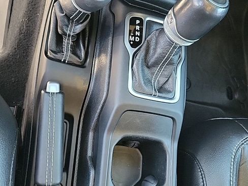 Used 2020 Jeep Gladiator Overland image 31