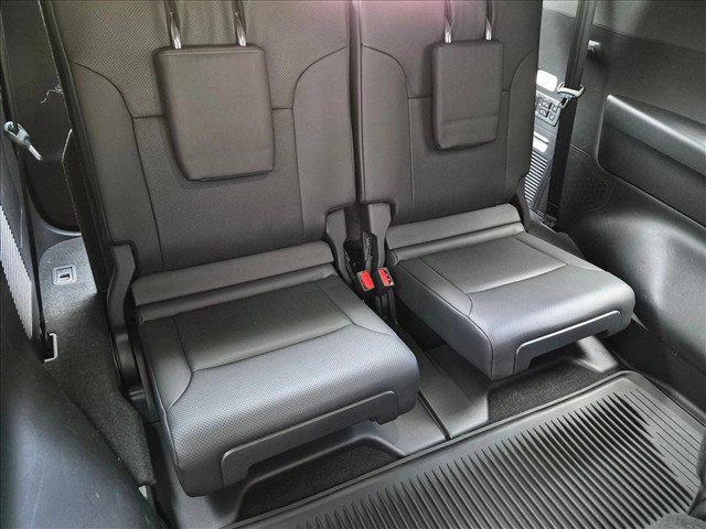 Used 2023 Lexus LX 600 4WD w/ Appearance Package image 18