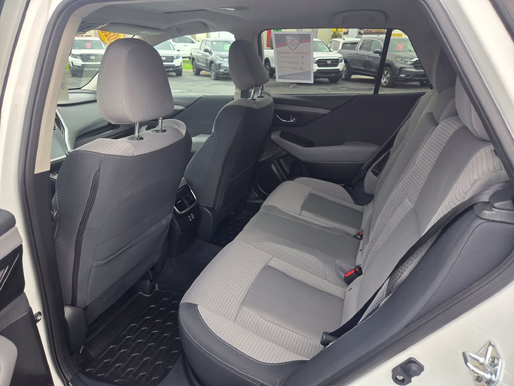 Used 2025 Subaru Outback Premium AWD/4WD image 21