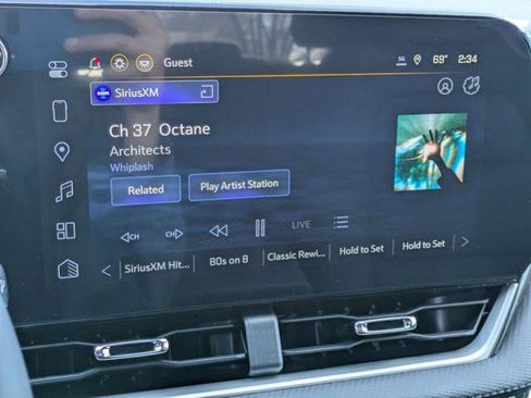 New 2026 Chevrolet Equinox LT w/ Safety and Technology Package AWD/4WD image 18
