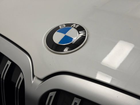 Used 2023 BMW X7 xDrive40i w/ Executive Package AWD/4WD image 14