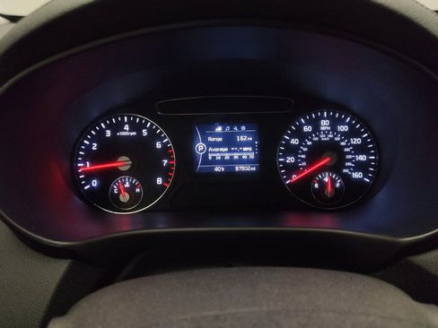 Used 2018 Kia Sorento LX image 23