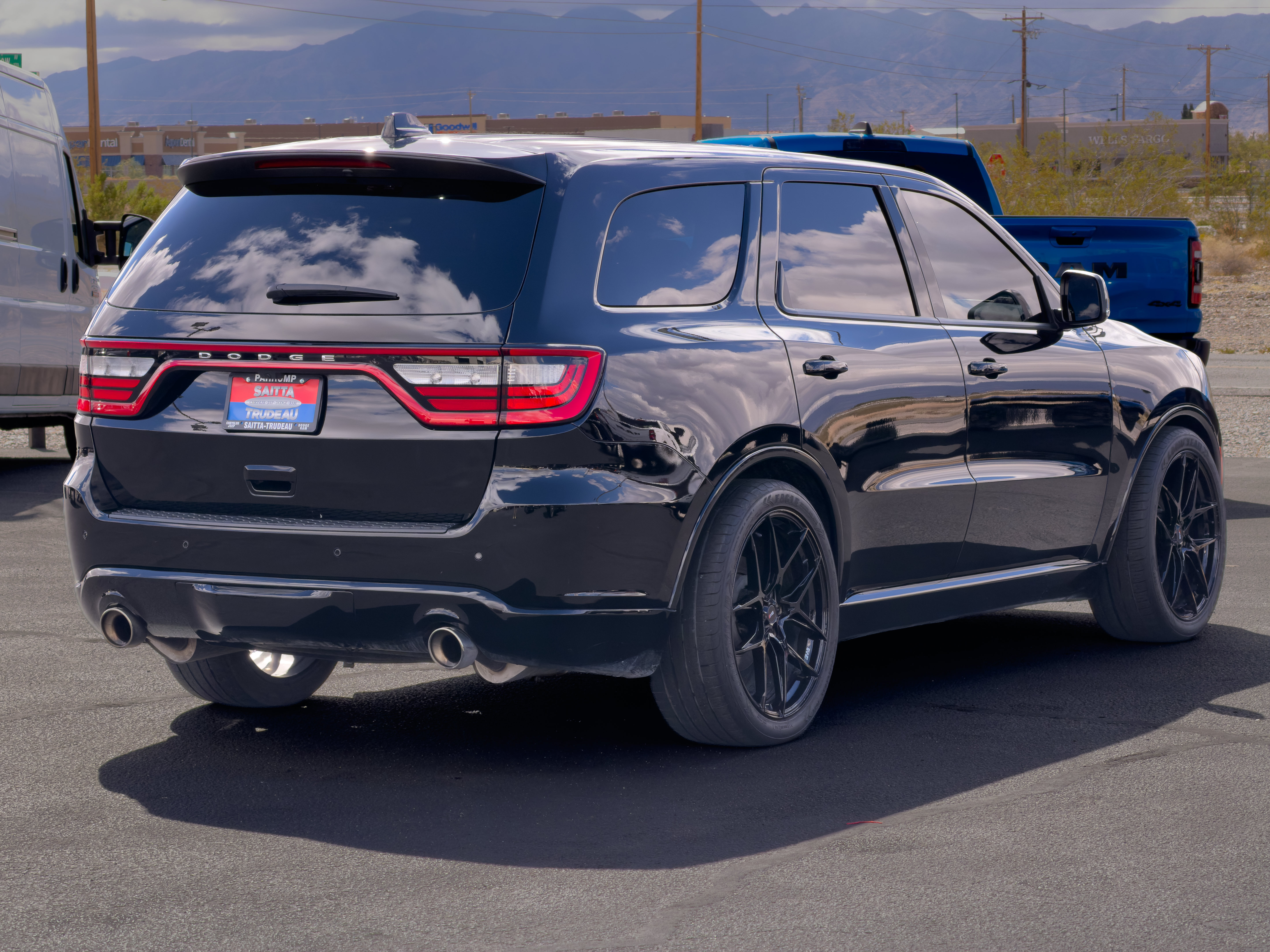 Used 2022 Dodge Durango R/T RWD image 5