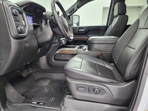 Used 2022 Chevrolet Silverado 2500 High Country w/ Safety Package II image 8