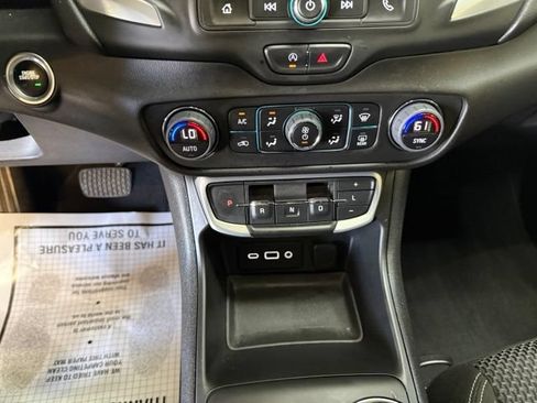 Used 2023 GMC Terrain SLE w/ Driver Convenience Package FWD image 30