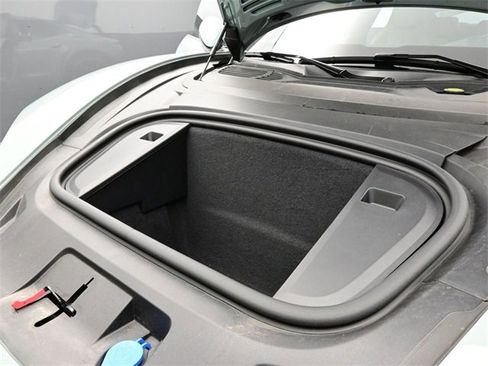 Used 2025 Porsche Taycan image 20