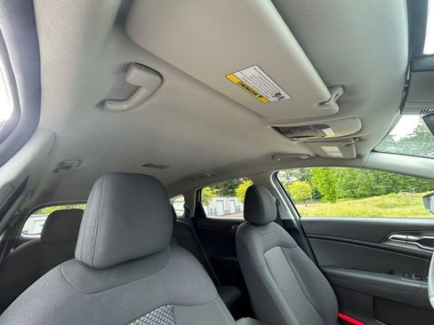 Used 2023 Kia Sportage LX image 28