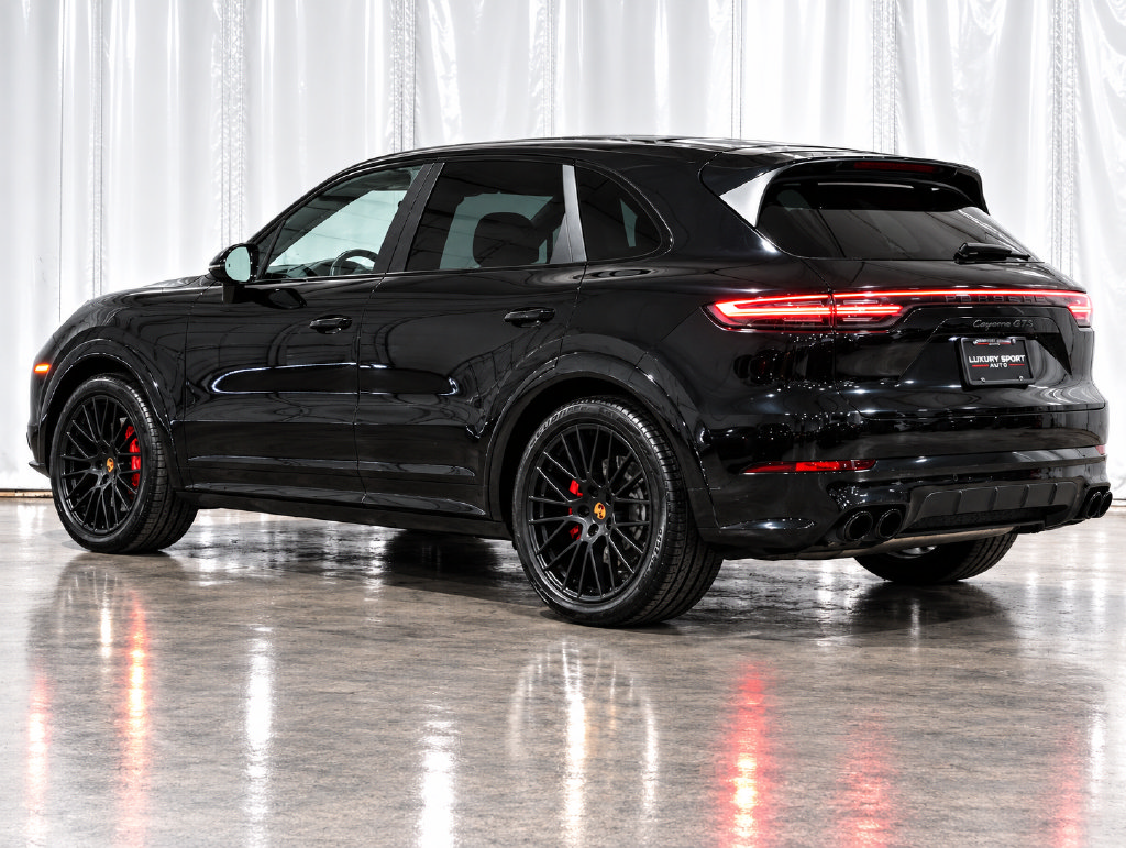Used 2021 Porsche Cayenne GTS AWD/4WD image 3