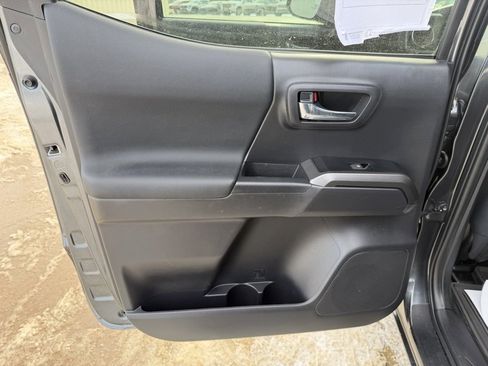 Certified 2023 Toyota Tacoma TRD Off-Road w/ Technology Package image 21