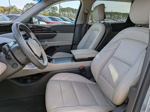 Certified 2024 Lincoln Nautilus Premier w/ Equipment Group 102A image 23