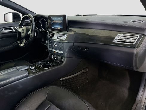 Used 2016 Mercedes-Benz CLS 550 4MATIC image 30