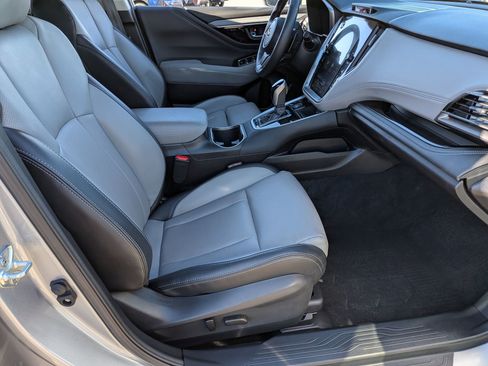 Certified 2025 Subaru Outback Limited image 33