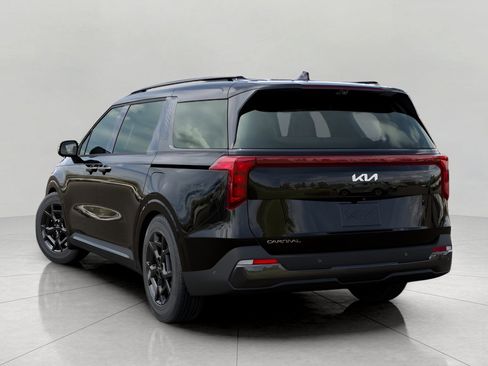 New 2026 Kia Carnival FWD image 4