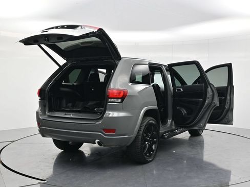 Used 2022 Jeep Grand Cherokee Laredo X AWD/4WD image 55