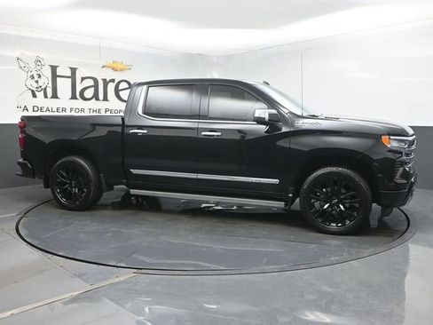 Used 2025 Chevrolet Silverado 1500 High Country AWD/4WD image 1
