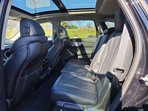 Used 2023 Acura MDX SH-AWD w/ Technology Package image 12
